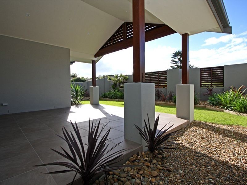 2/1 Isabella Drive, Skennars Head NSW 2478