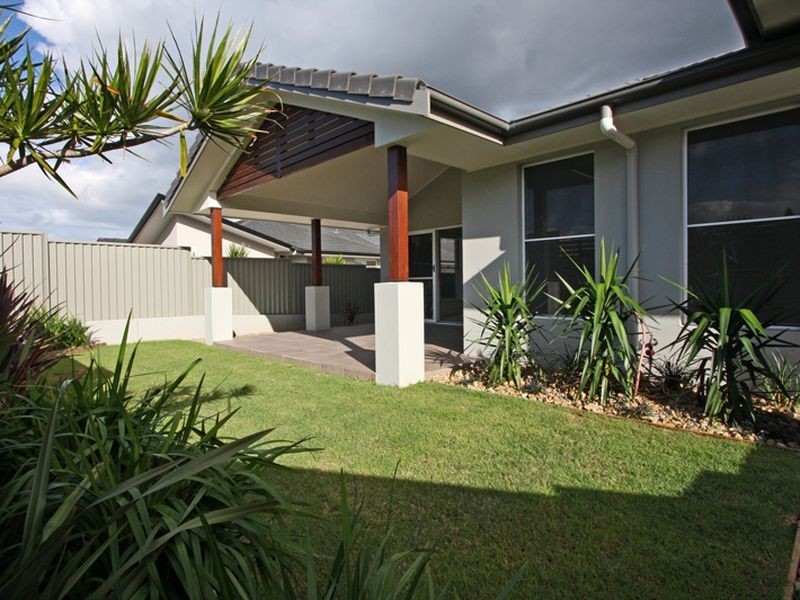 2/1 Isabella Drive, Skennars Head NSW 2478