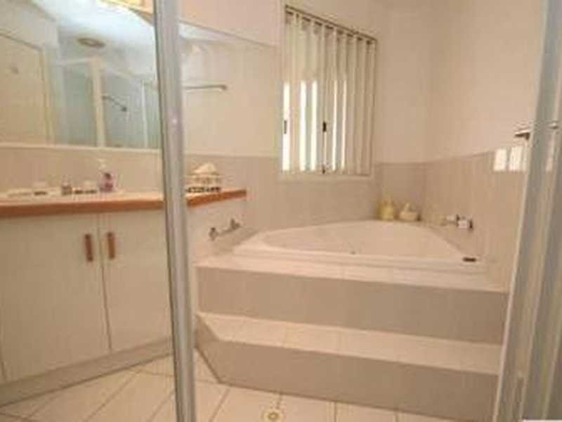 1 Henderson Place, Lennox Head NSW 2478