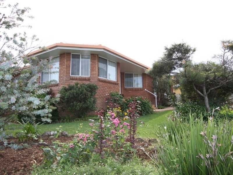 1 Henderson Place, Lennox Head NSW 2478