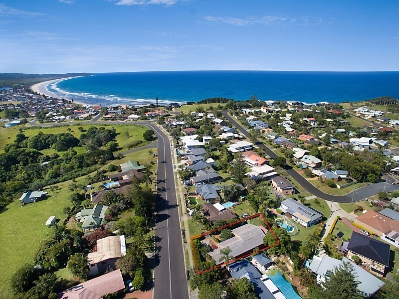 75 North Creek Road, Lennox Head NSW 2478