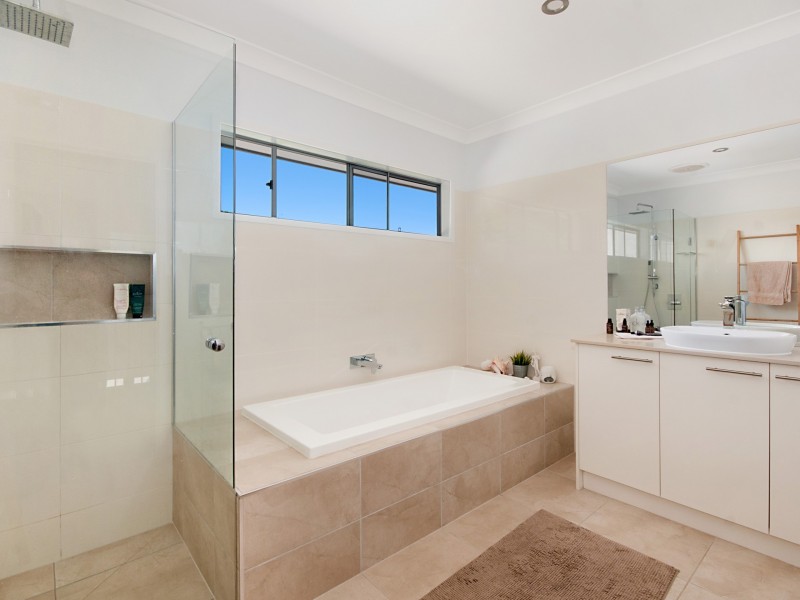 13 Alexander Circuit, Lennox Head NSW 2478