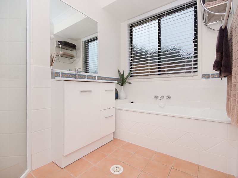11 Rainforest Way, Lennox Head NSW 2478
