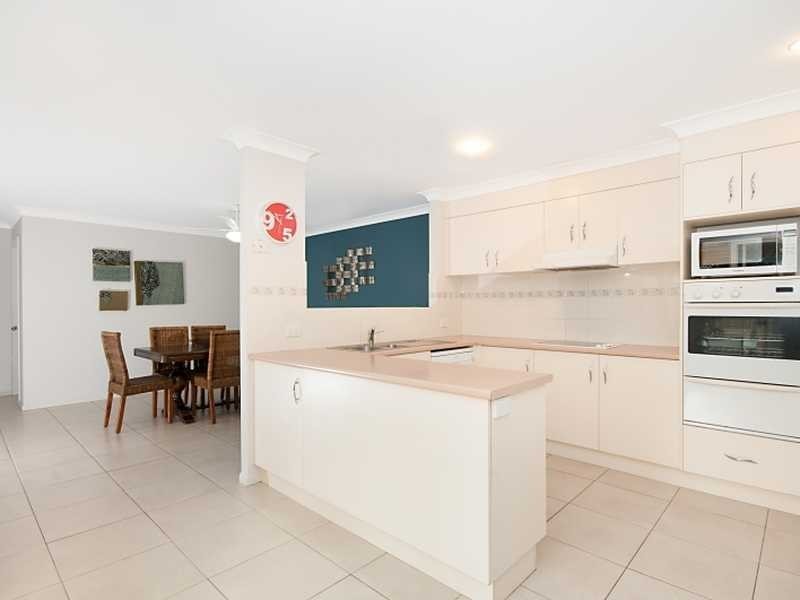 2/5 Patricia Parade, Lennox Head NSW 2478