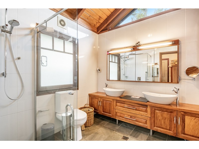 18 Hillcrest Drive, Tintenbar NSW 2478