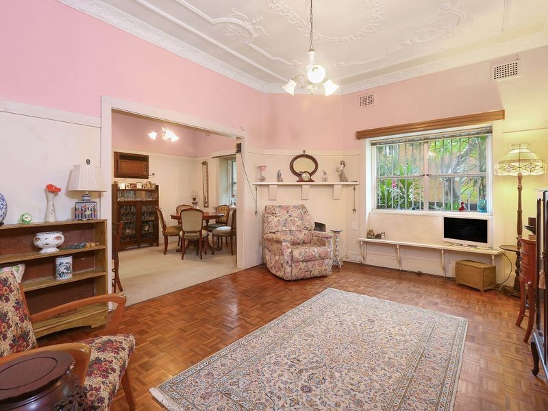 1 Gloucester Avenue, Burwood NSW 2134