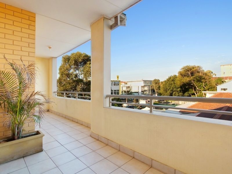 9/62 Beach Road, Bondi Beach NSW 2026