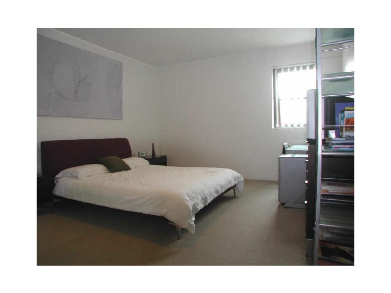 211/130 Carillon Ave, Newtown NSW 2042
