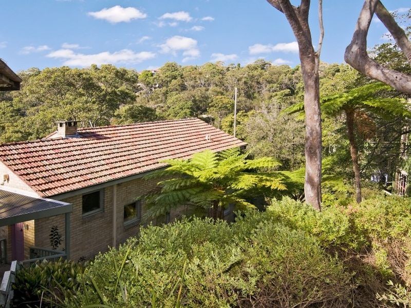 70 Sugarloaf Crescent, Castlecrag NSW 2068