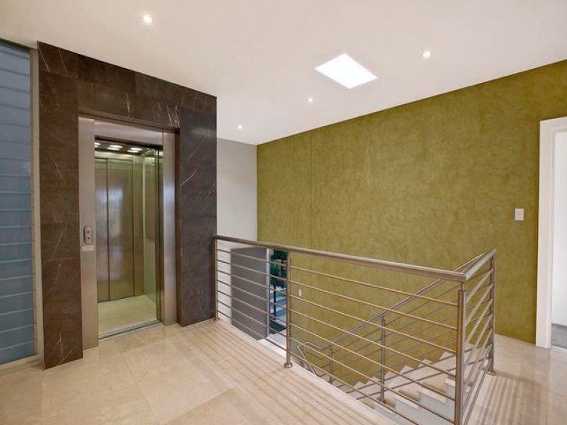 72 Sugarloaf Crescent, Castlecrag NSW 2068