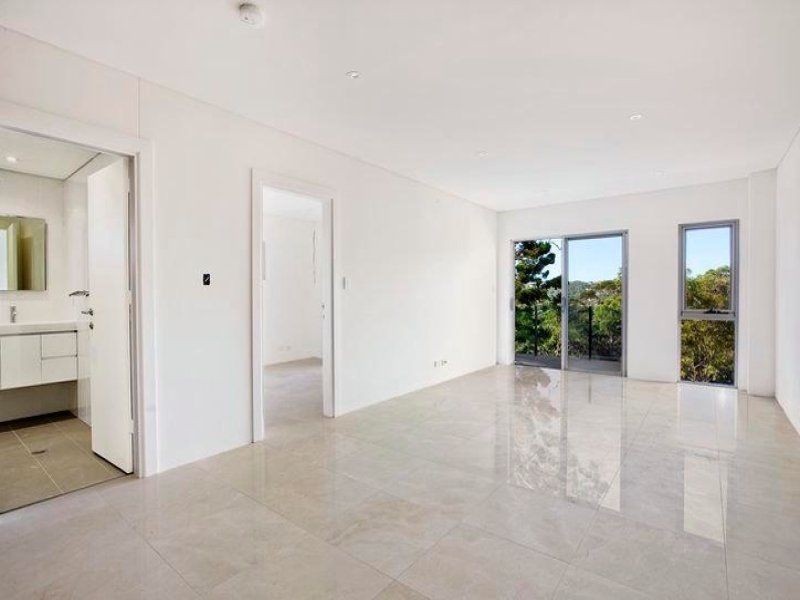 72 Sugarloaf Crescent, Castlecrag NSW 2068