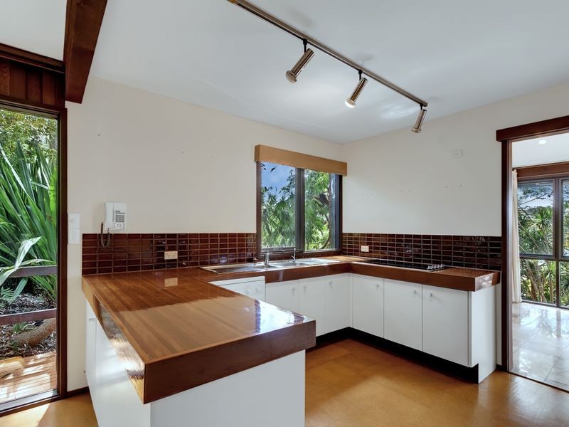 26 The Tor Walk, Castlecrag NSW 2068