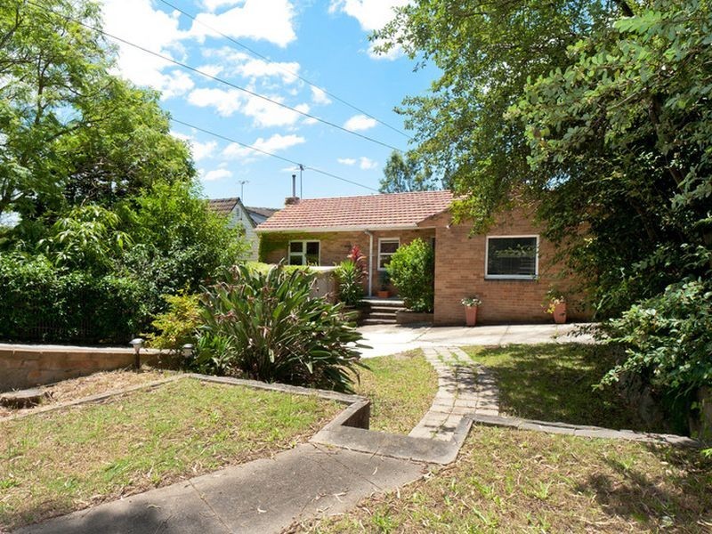 243 Eastern Valley Way, Middle Cove NSW 2068