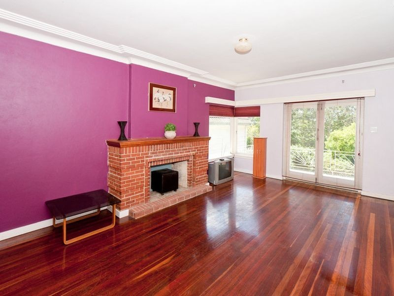 243 Eastern Valley Way, Middle Cove NSW 2068