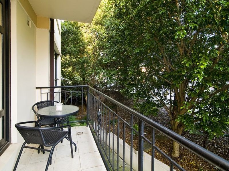 4/1B Armstrong, Willoughby NSW 2068