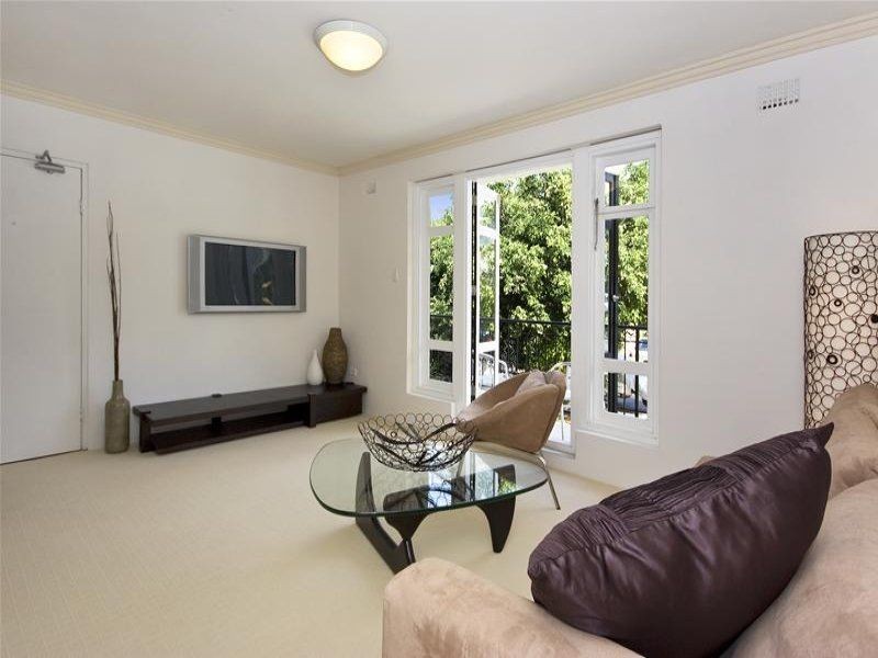 4/1B Armstrong, Willoughby NSW 2068