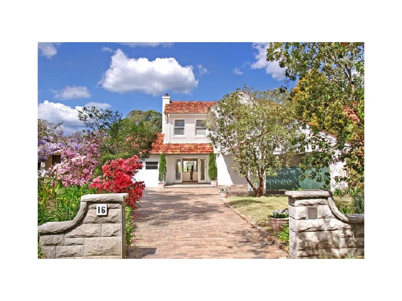 16 The Parapet, Castlecrag NSW 2068