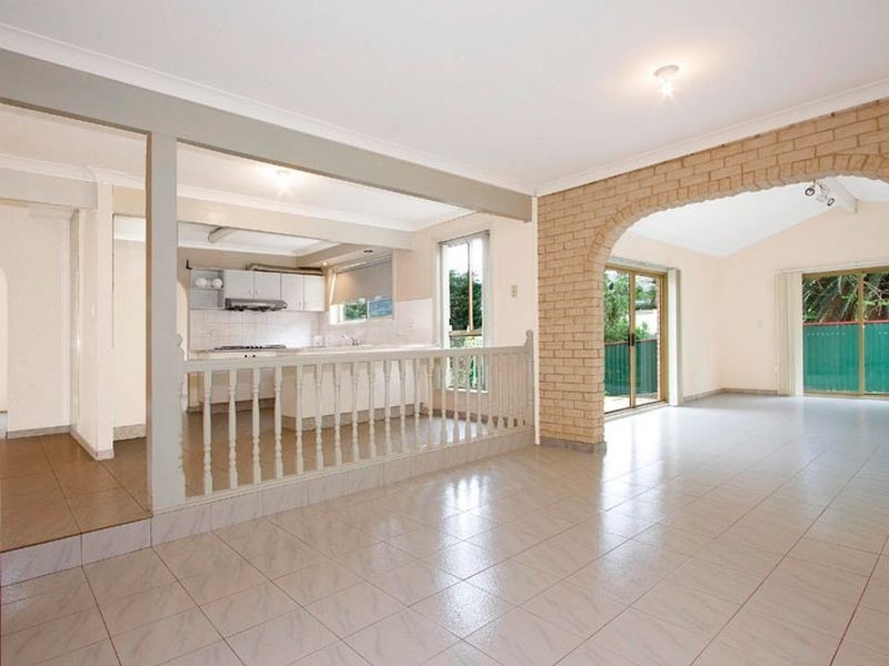 21 Rutland Ave, Castlecrag NSW 2068