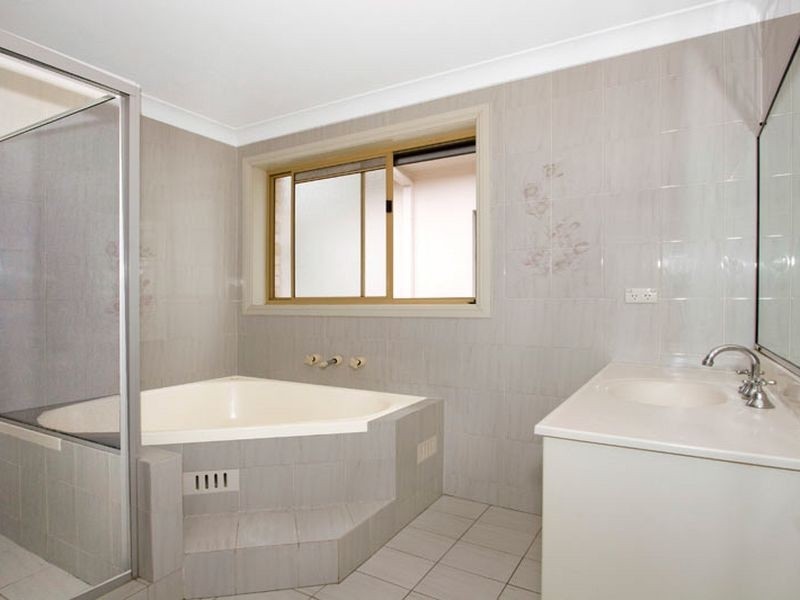 21 Rutland Ave, Castlecrag NSW 2068
