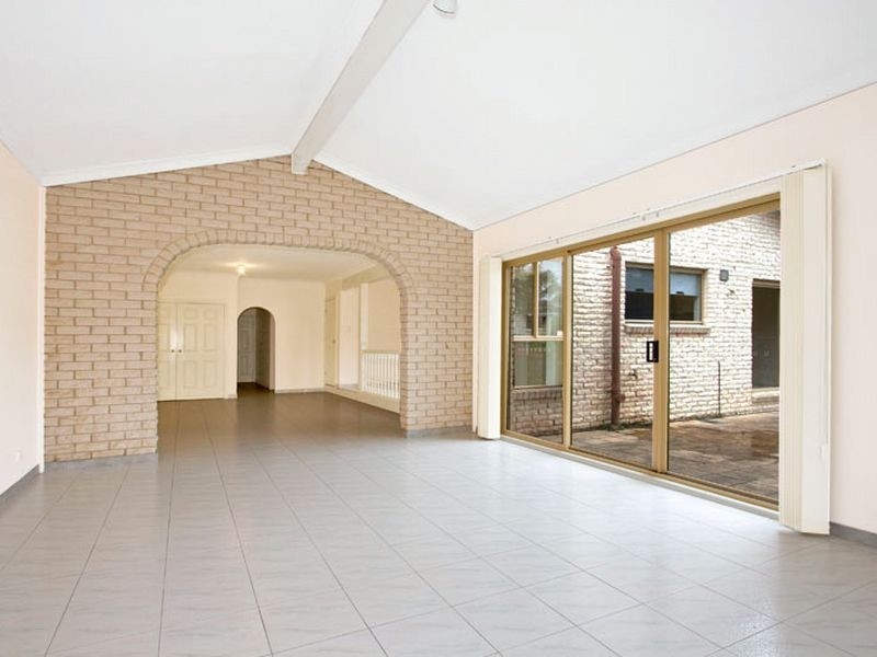 21 Rutland Ave, Castlecrag NSW 2068