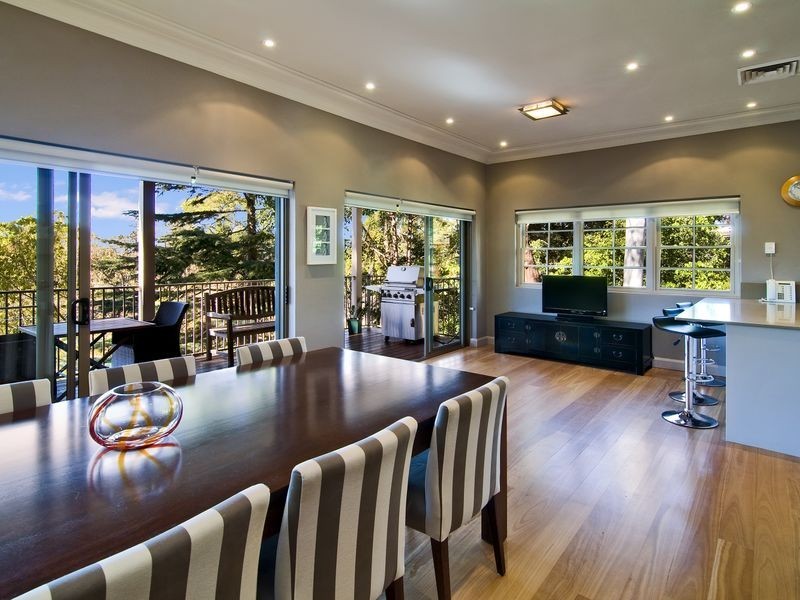 18 Cammaray Road, Castle Cove NSW 2069