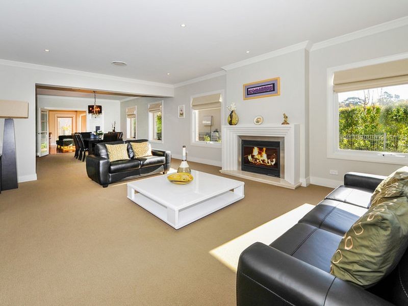 10 Covelee, Castle Cove NSW 2069