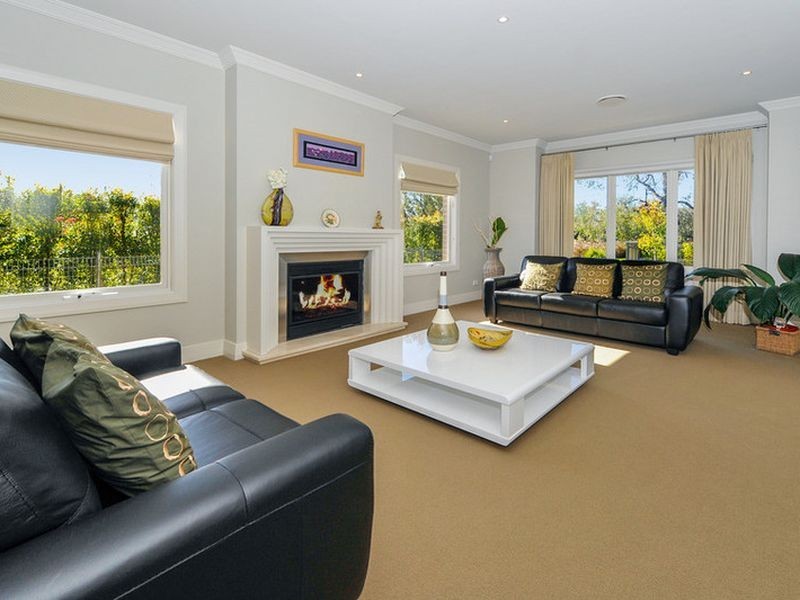 10 Covelee, Castle Cove NSW 2069