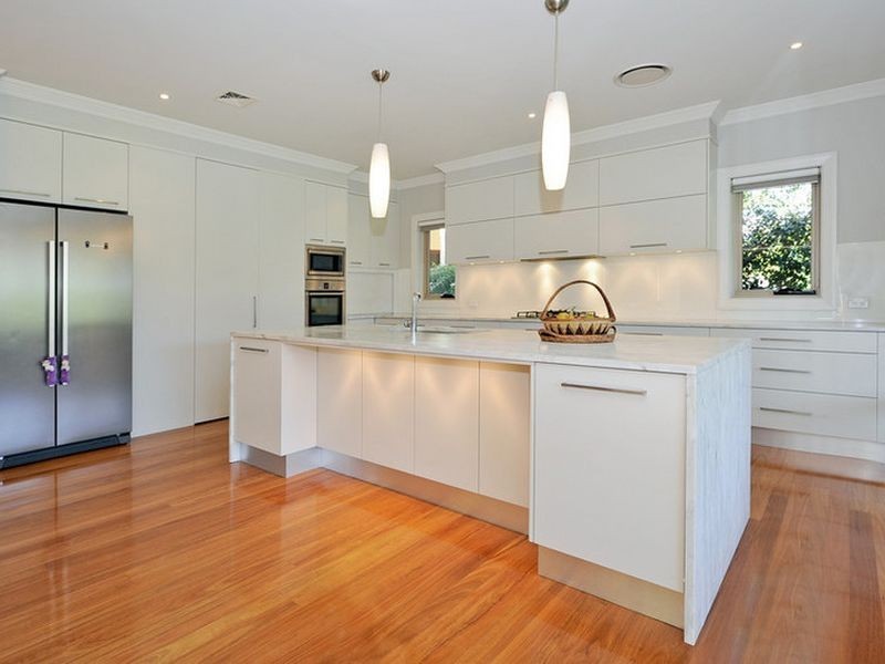 10 Covelee, Castle Cove NSW 2069