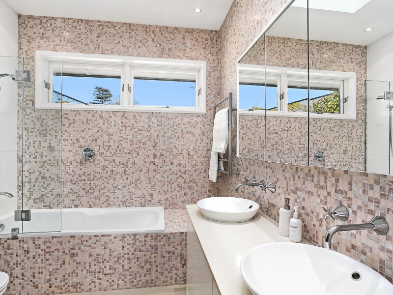 25 Amarna Parade, Roseville NSW 2069
