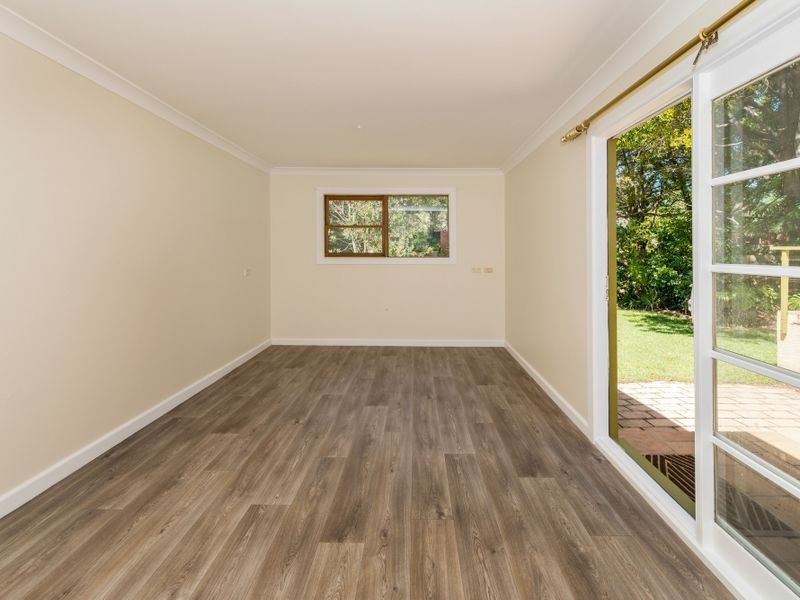 24 Sugarloaf Cresent, Castlecrag NSW 2068