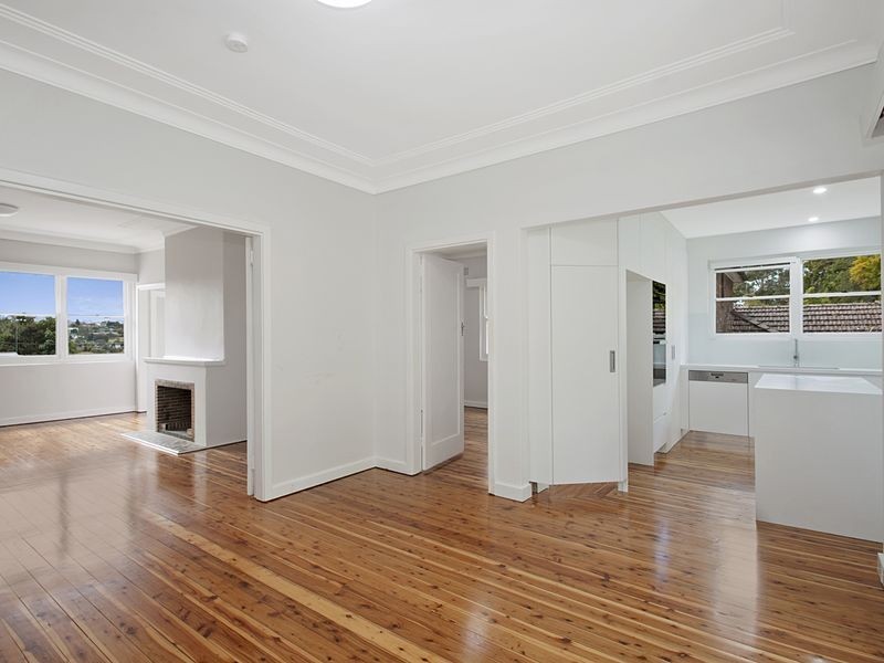 6 Greenfeild Avenue, Middle Cove NSW 2068