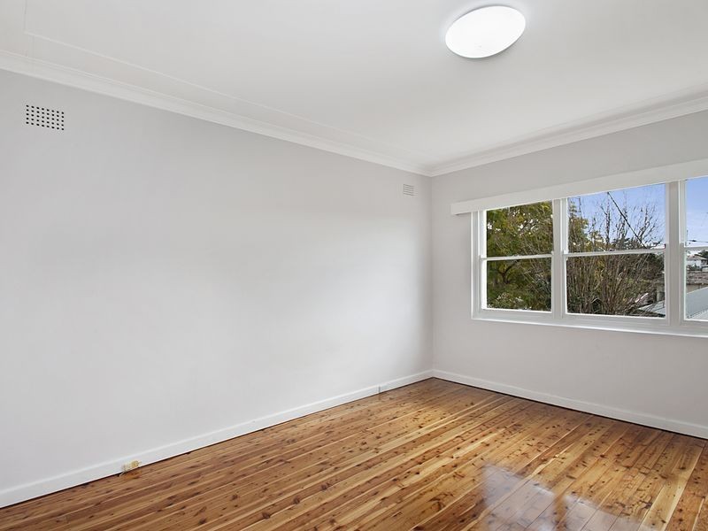 6 Greenfeild Avenue, Middle Cove NSW 2068