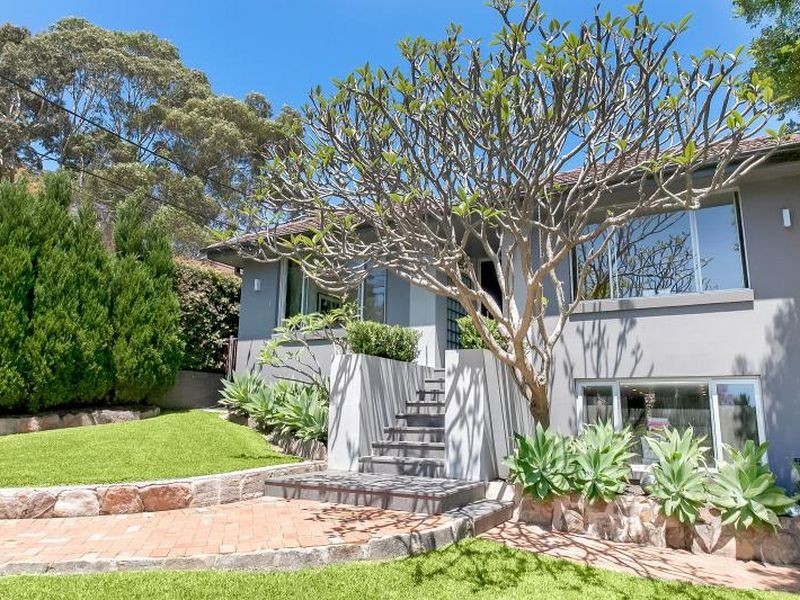 2 Glenroy Avenue, Middle Cove NSW 2068