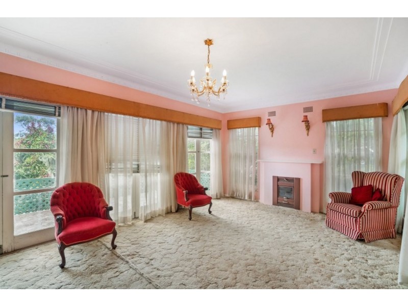 275 Eastern Valley Way, Middle Cove NSW 2068