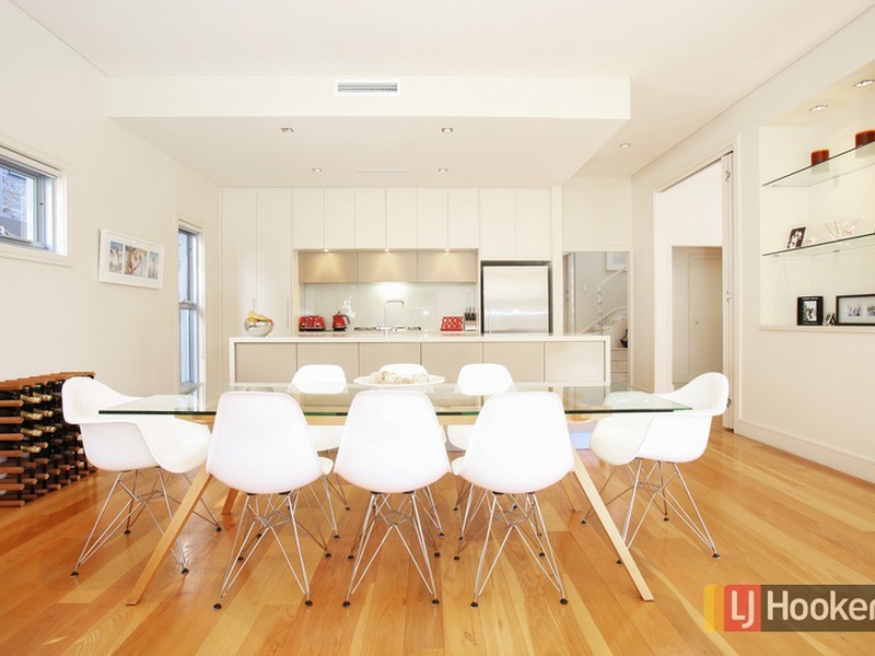 15 Raeburn Avenue, Castlecrag NSW 2068