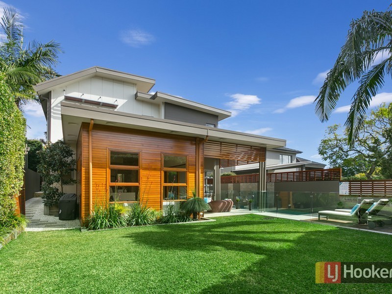 15 Raeburn Avenue, Castlecrag NSW 2068