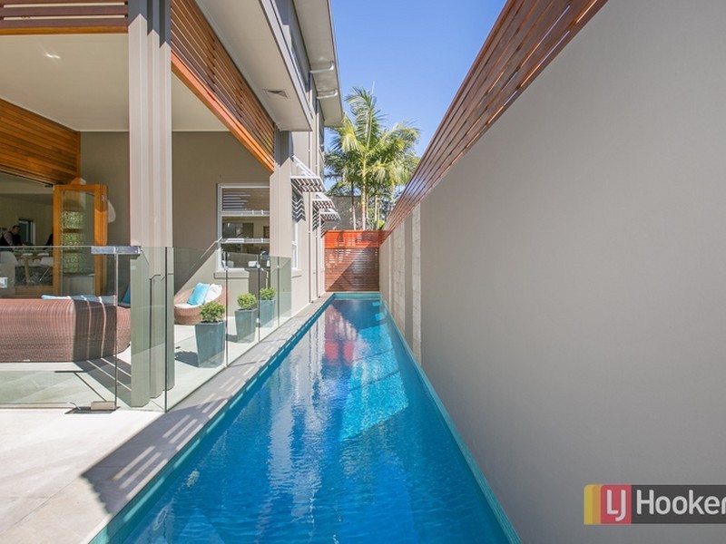 15 Raeburn Avenue, Castlecrag NSW 2068