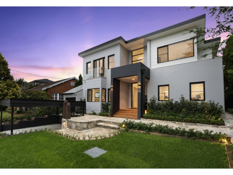 13 Morotai Crescent, Castlecrag NSW 2068