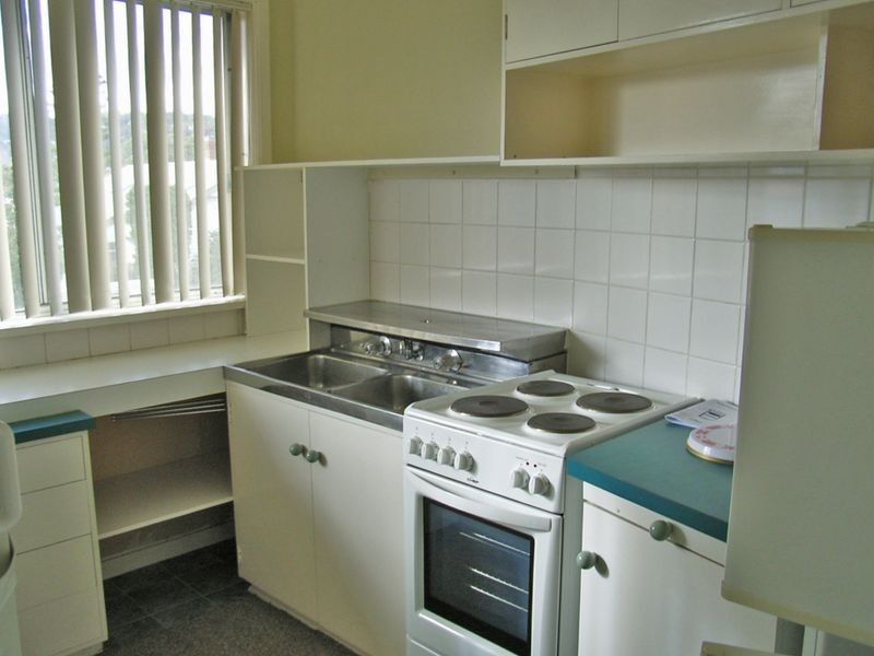 3/1B Shore Street, Rose Bay TAS 7015