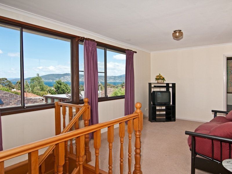 11 Shoreline Drive, Howrah TAS 7018