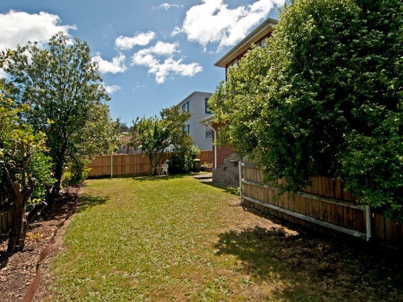 11 Shoreline Drive, Howrah TAS 7018