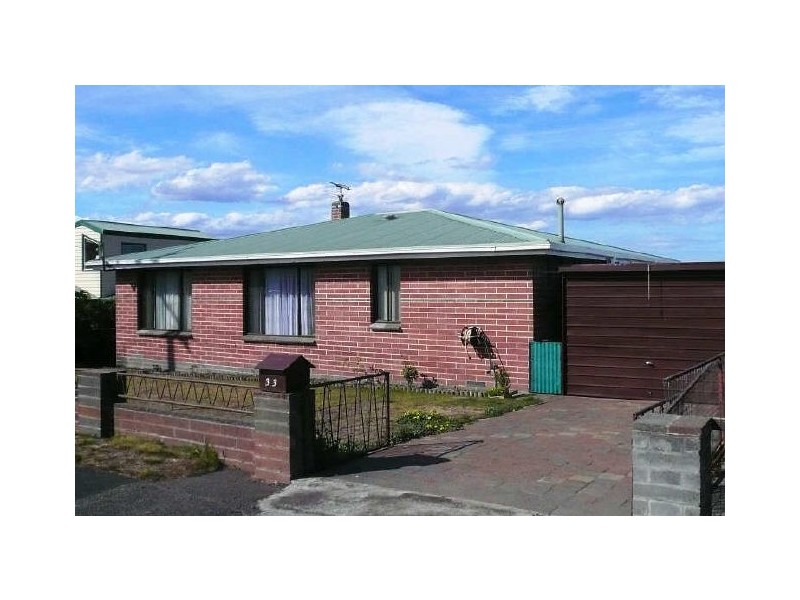 33 First Avenue, Midway Point TAS 7171