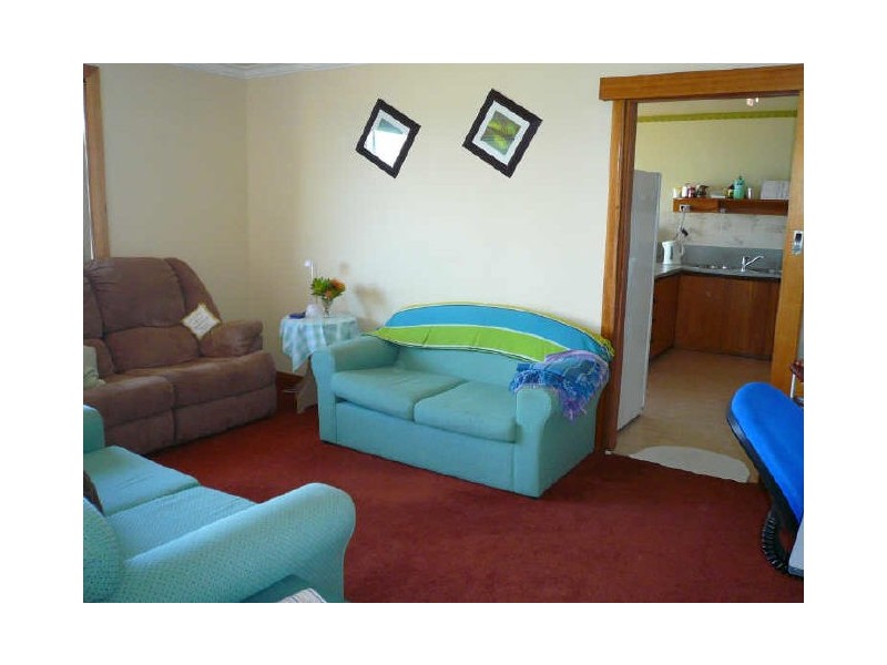 33 First Avenue, Midway Point TAS 7171