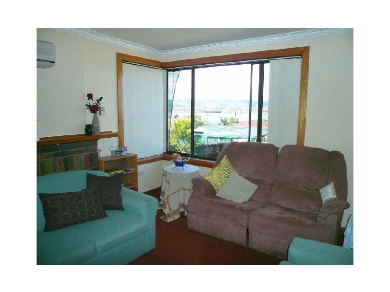 33 First Avenue, Midway Point TAS 7171