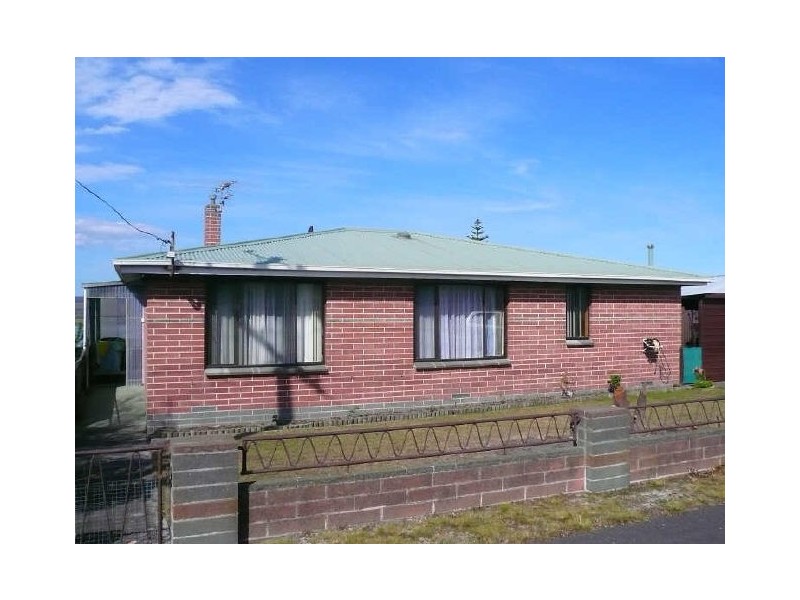33 First Avenue, Midway Point TAS 7171