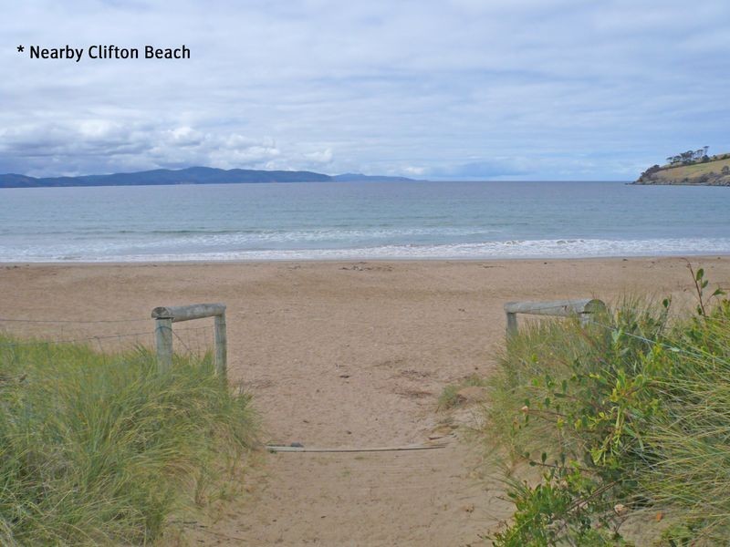 463 Clifton Beach Road, Clifton Beach TAS 7020