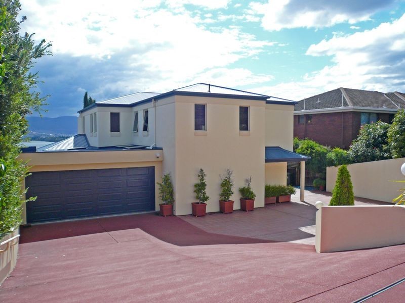 56 Cornwall Street, Rose Bay TAS 7015