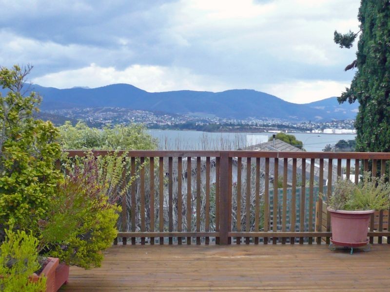 56 Cornwall Street, Rose Bay TAS 7015