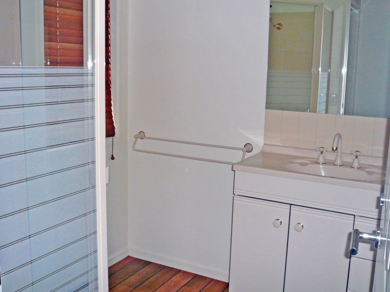 56 Cornwall Street, Rose Bay TAS 7015