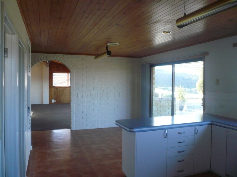 13 Foley Road, Kingston TAS 7050